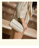 Elegant Croco Cowhide Leather Shoulder Bag – A Barrel-Shaped Fashion Statement