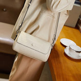 Elegant Croco Cowhide Leather Shoulder Bag – A Barrel-Shaped Fashion Statement